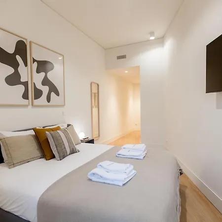 Flh Cais Sodre Chic Urban Flat With Balcony דירה