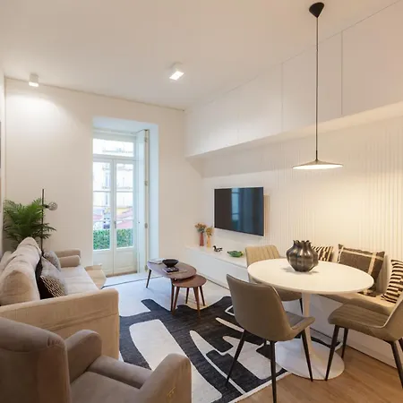 Flh Cais Sodre Chic Urban Flat With Balcony דירה