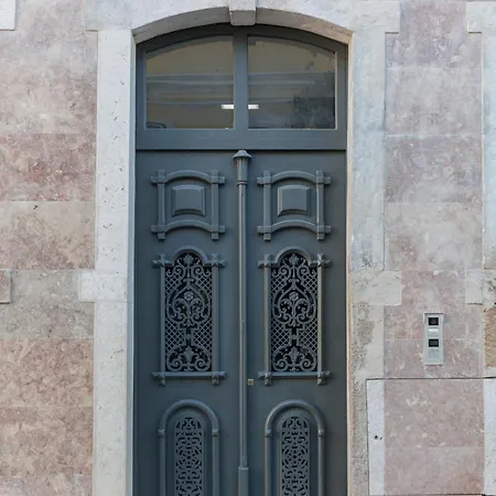דירה Flh Cais Sodre Chic Urban Flat With Balcony ליסבון